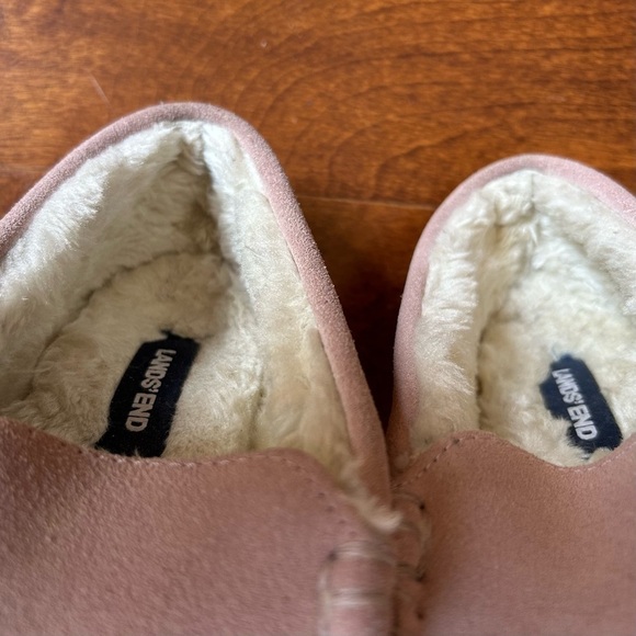 Lands’ End Cabincore Suede Moccasin Slippers, Washed Pink, Faux Fur Lined Size 6 - Picture 11 of 15